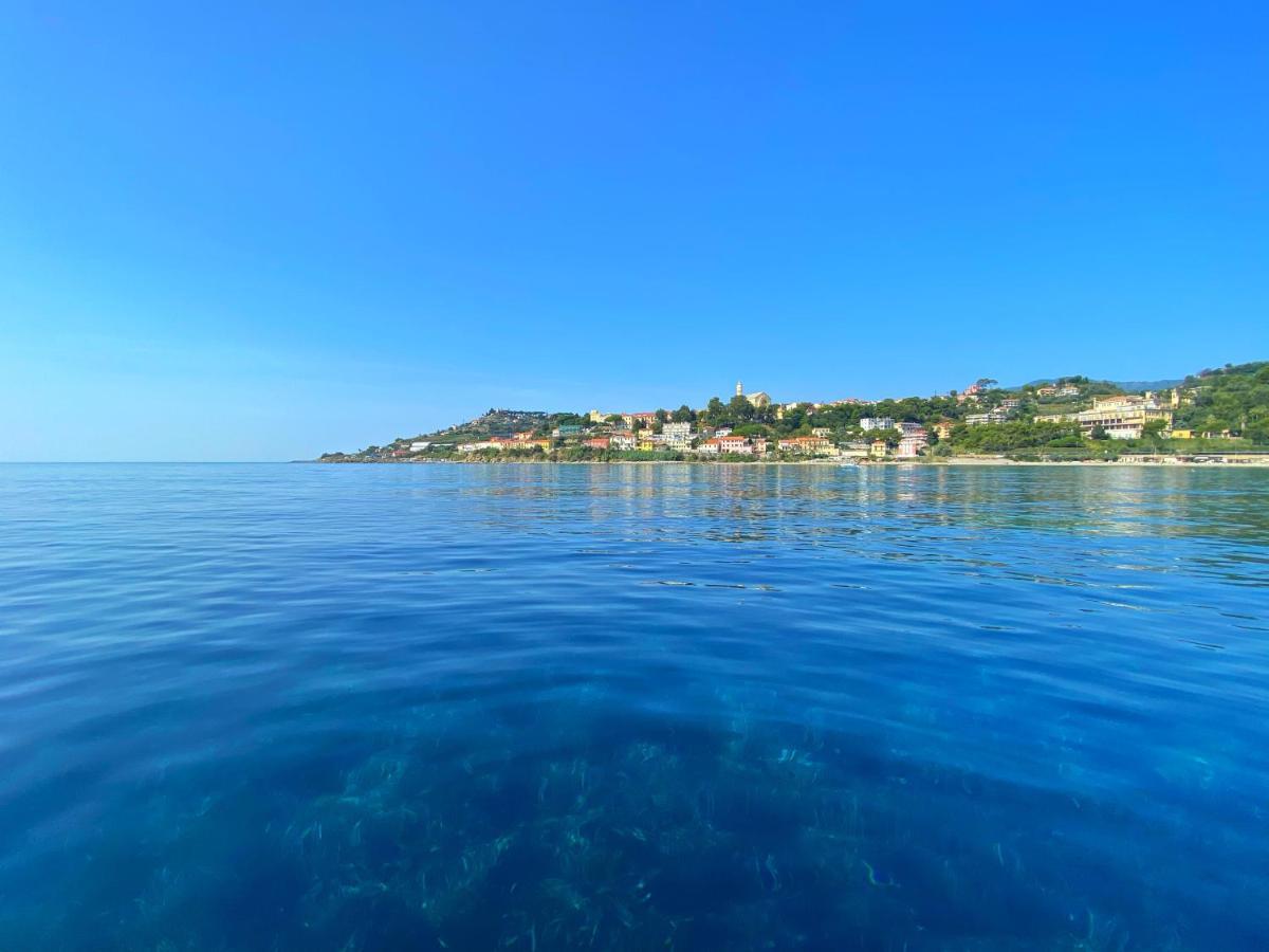 Luxury Tugurio Villa Arma di Taggia Exteriör bild